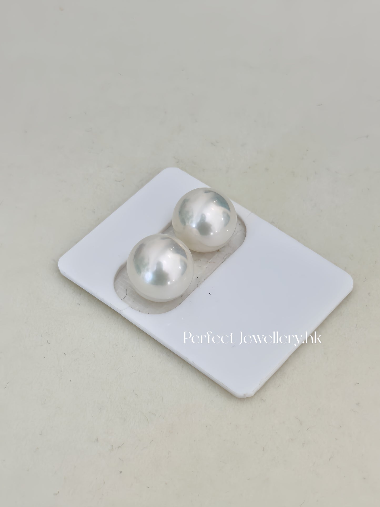 10.6mm Freshwater Pearl Pair | 10.6mm 頂級極光淡水珍珠對珠