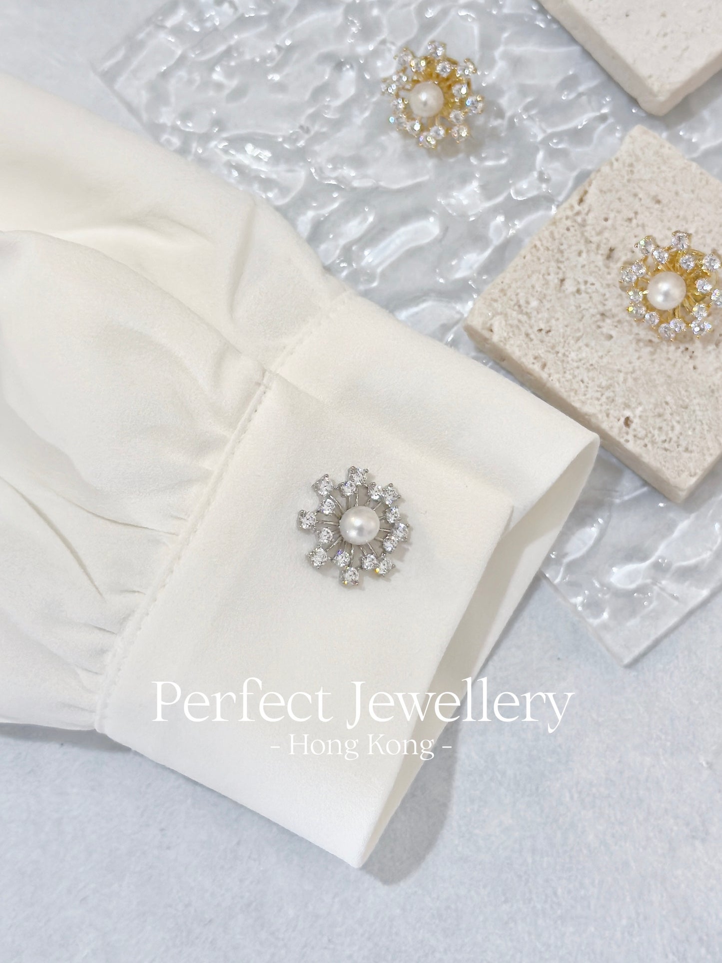 Freshwater Pearl Snowflake Brooch | 淡水珍珠閃石雪花胸針