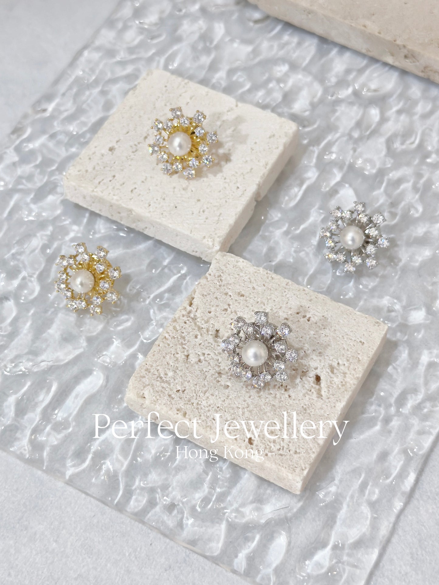 Freshwater Pearl Snowflake Brooch | 淡水珍珠閃石雪花胸針