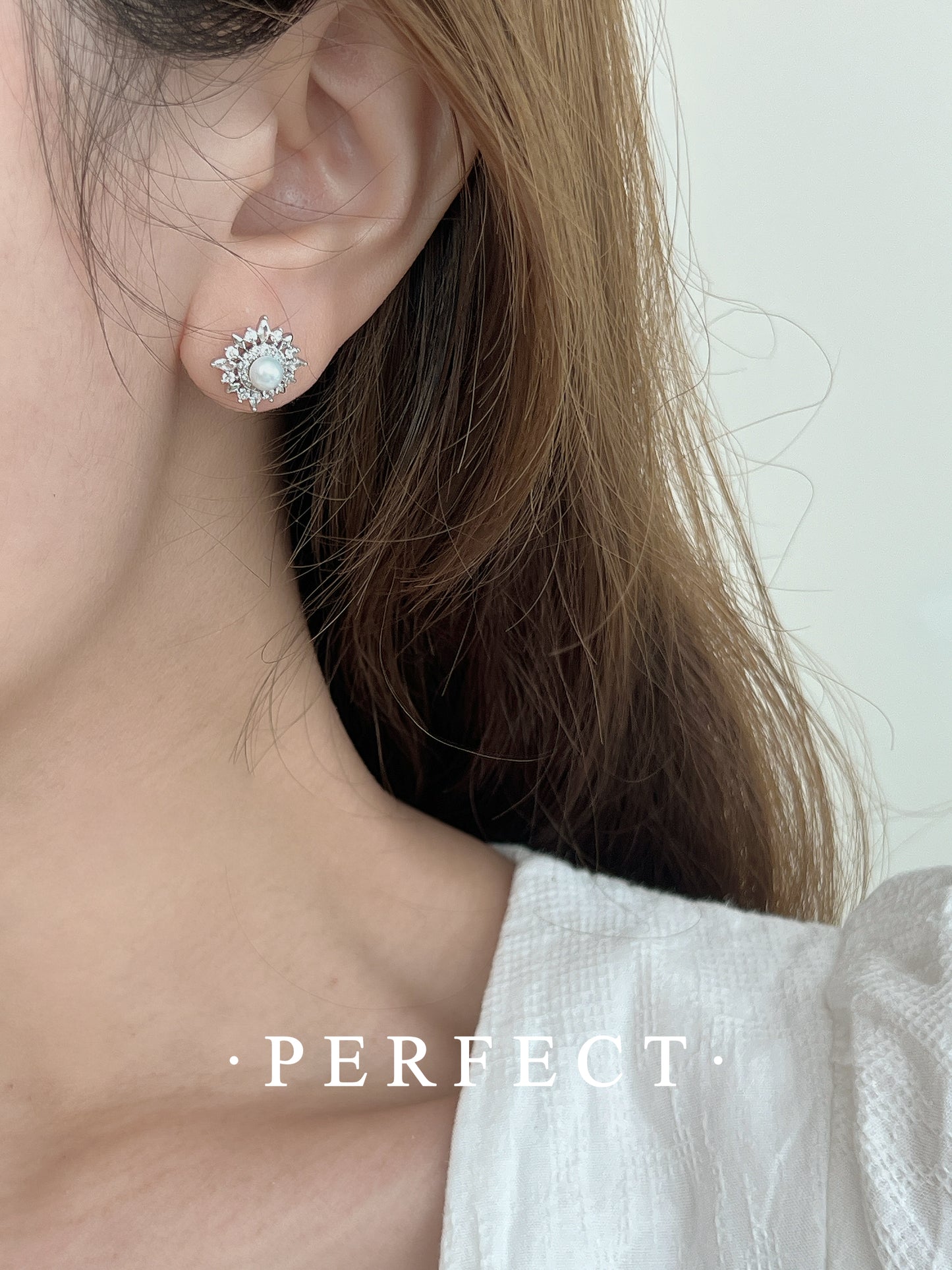 ✨Silver Grey Pearl Earring|冷白珍珠雪花耳釘✨