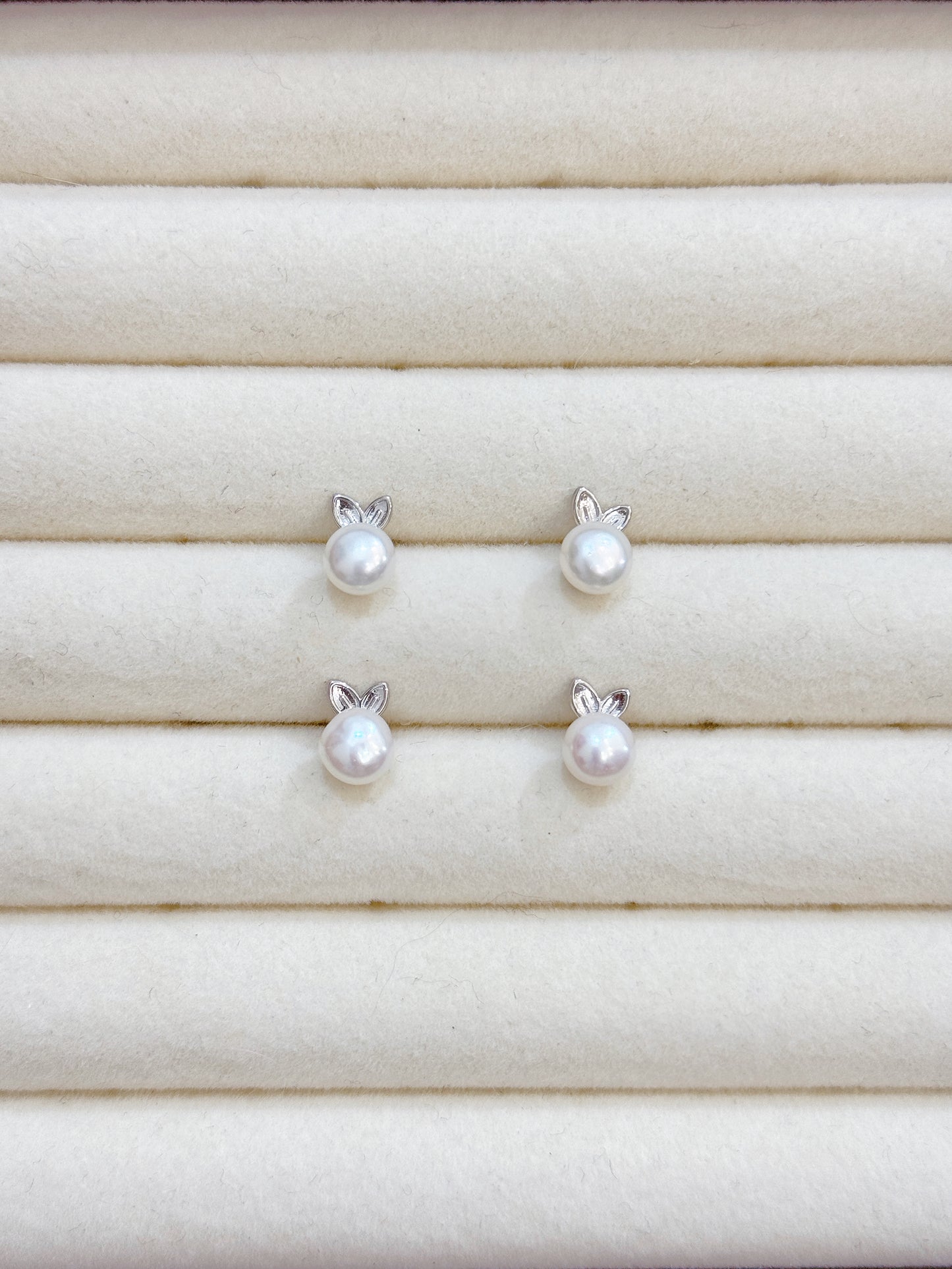 Freshwater Pearl Earring | 淡水珍珠小兔子耳朵