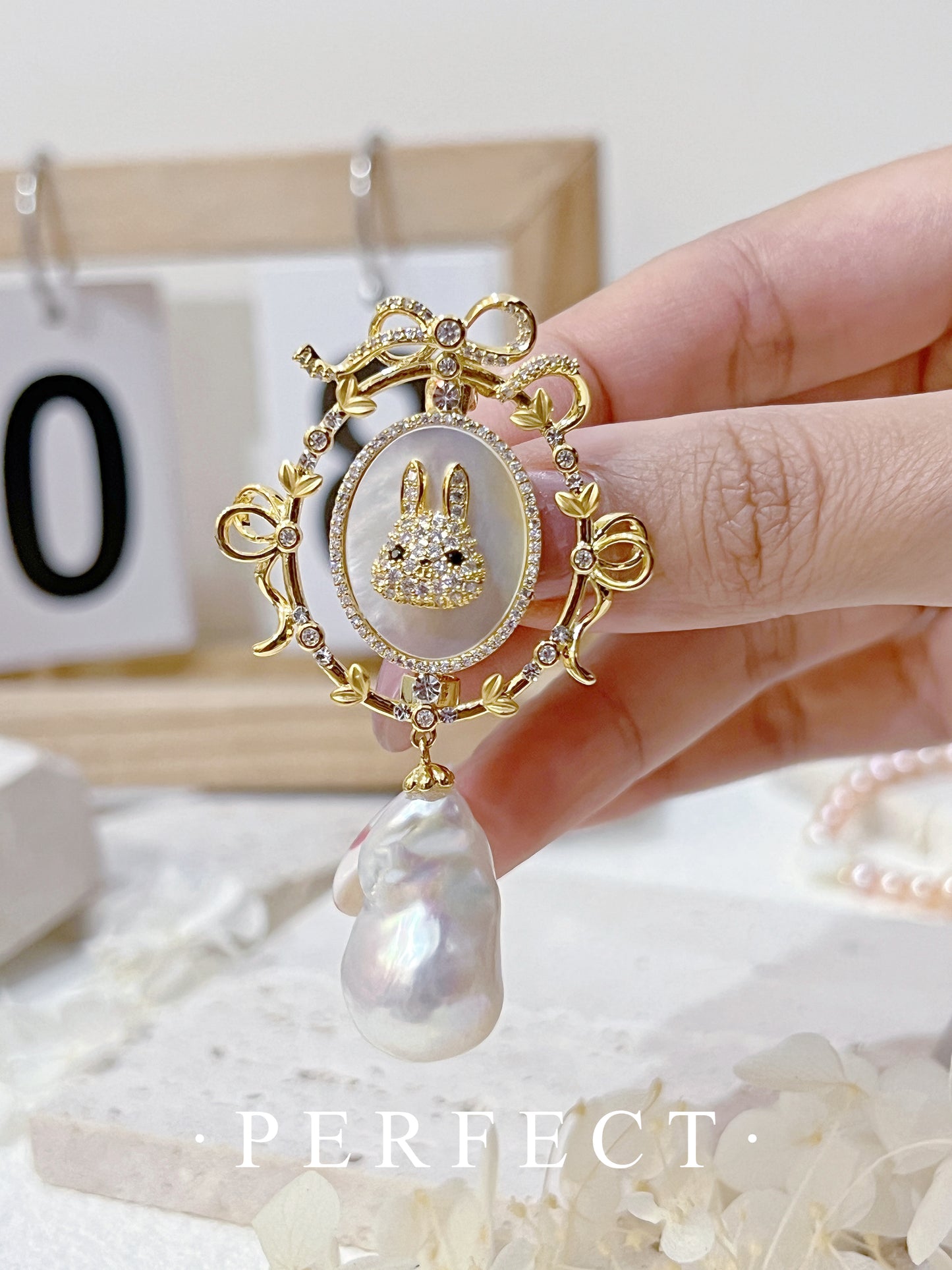 ✨🎀愛麗絲夢遊仙境胸針🐰✨|Brooch