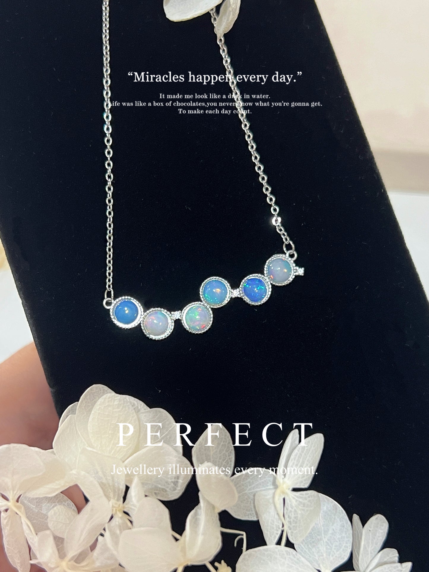 Opal Balance Brass Necklace | 澳寶平行木頸鏈✨