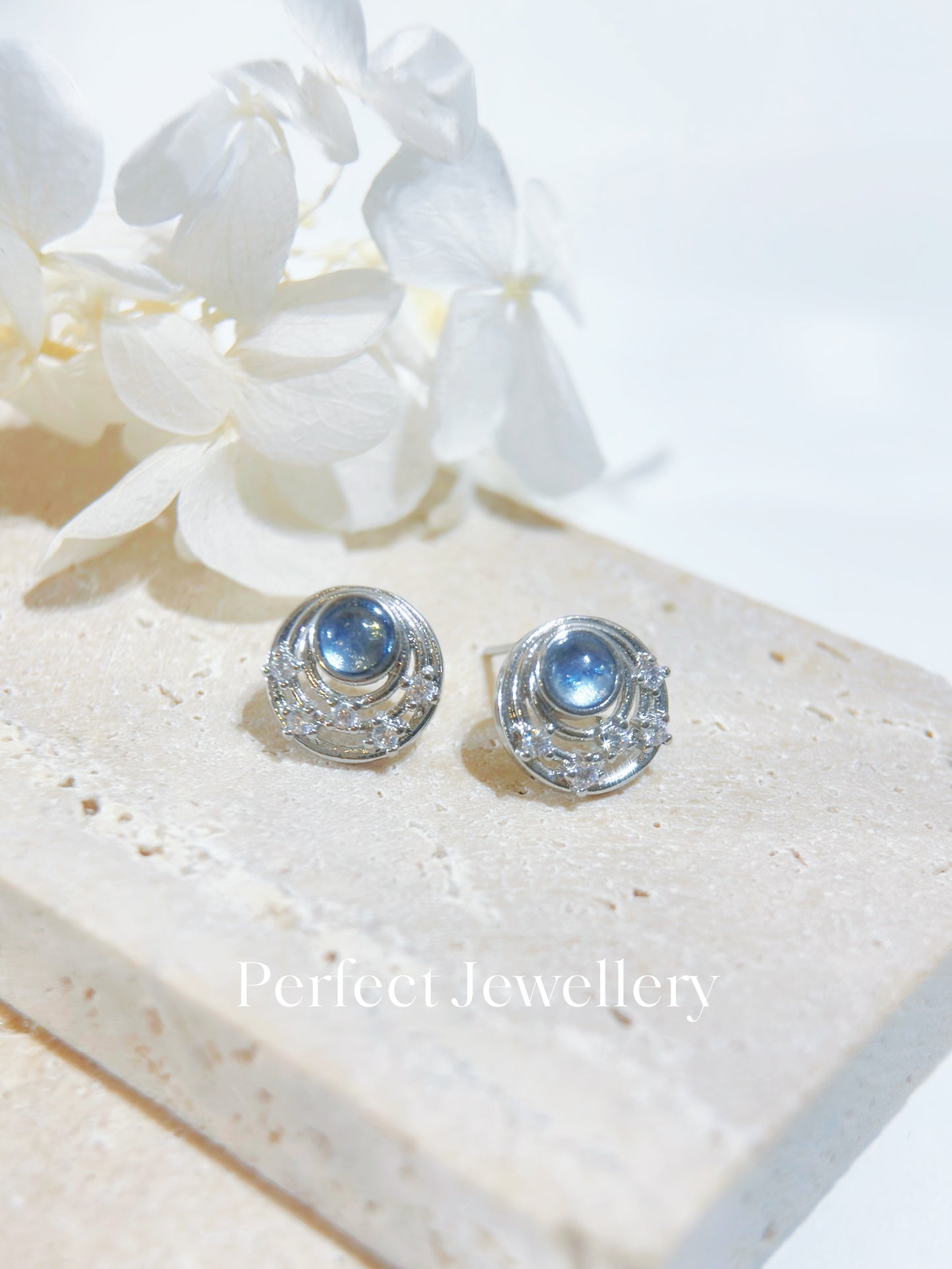 Aquamairen Earing 海藍寶銀河耳釘