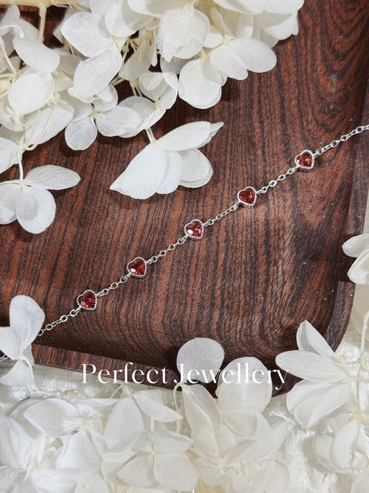 Red Garnet Bracelet 紅石榴愛心滿天星手鏈