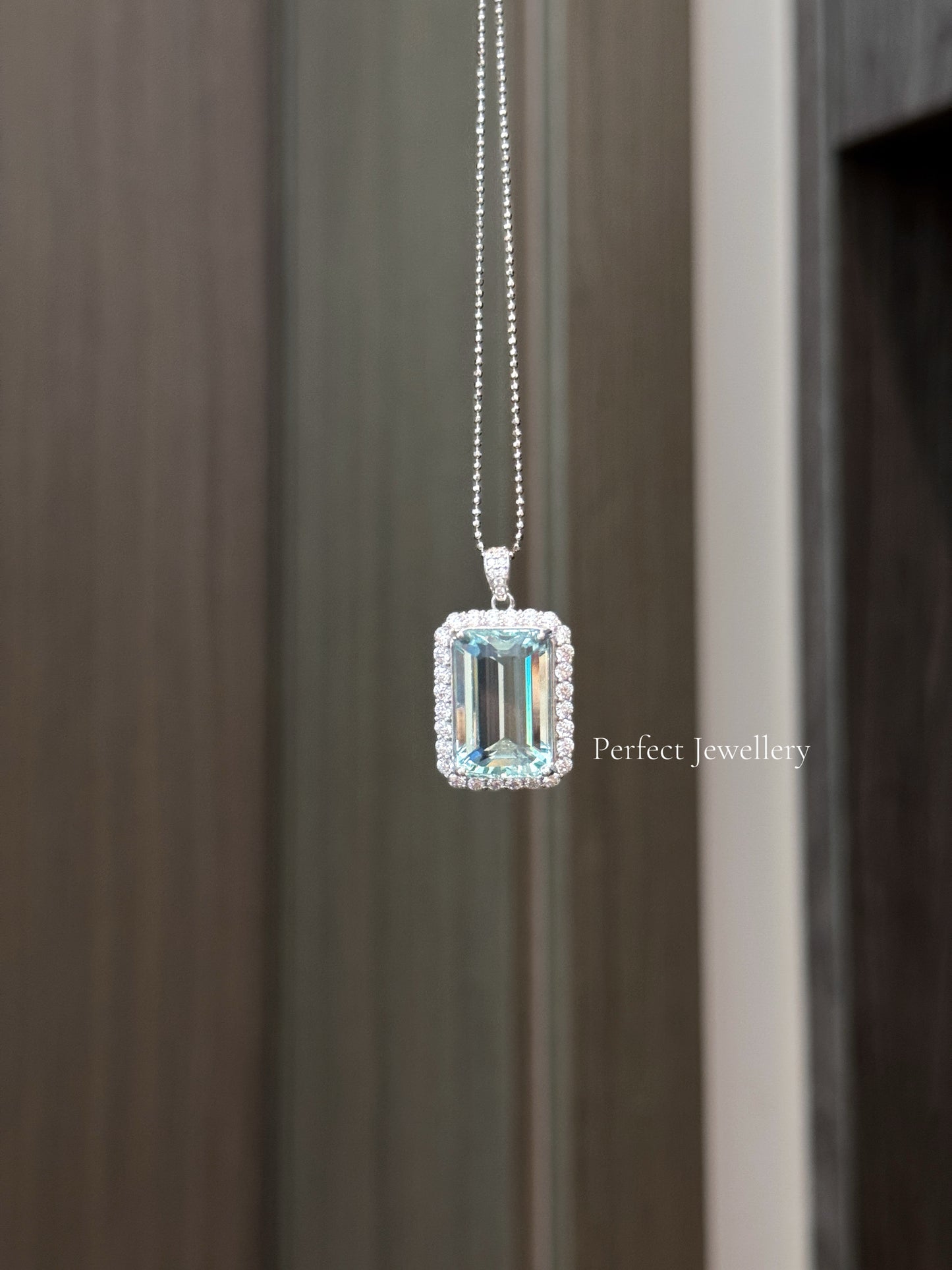 8.5ct 海藍寶吊墜