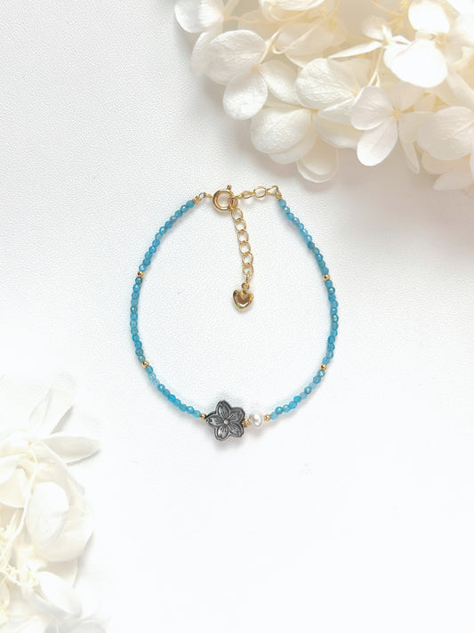 Blue Apatite & Freshwater Pearl Mop Design Bracelet 藍磷灰淡水珍珠櫻花黑蝶貝設計手鍊