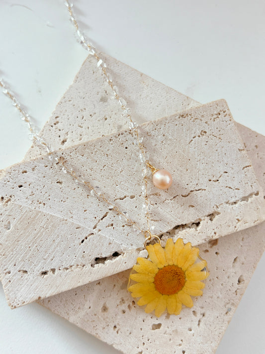 Preserved Flower Freshwater Pearl Necklace 乾花珍珠設計項鍊