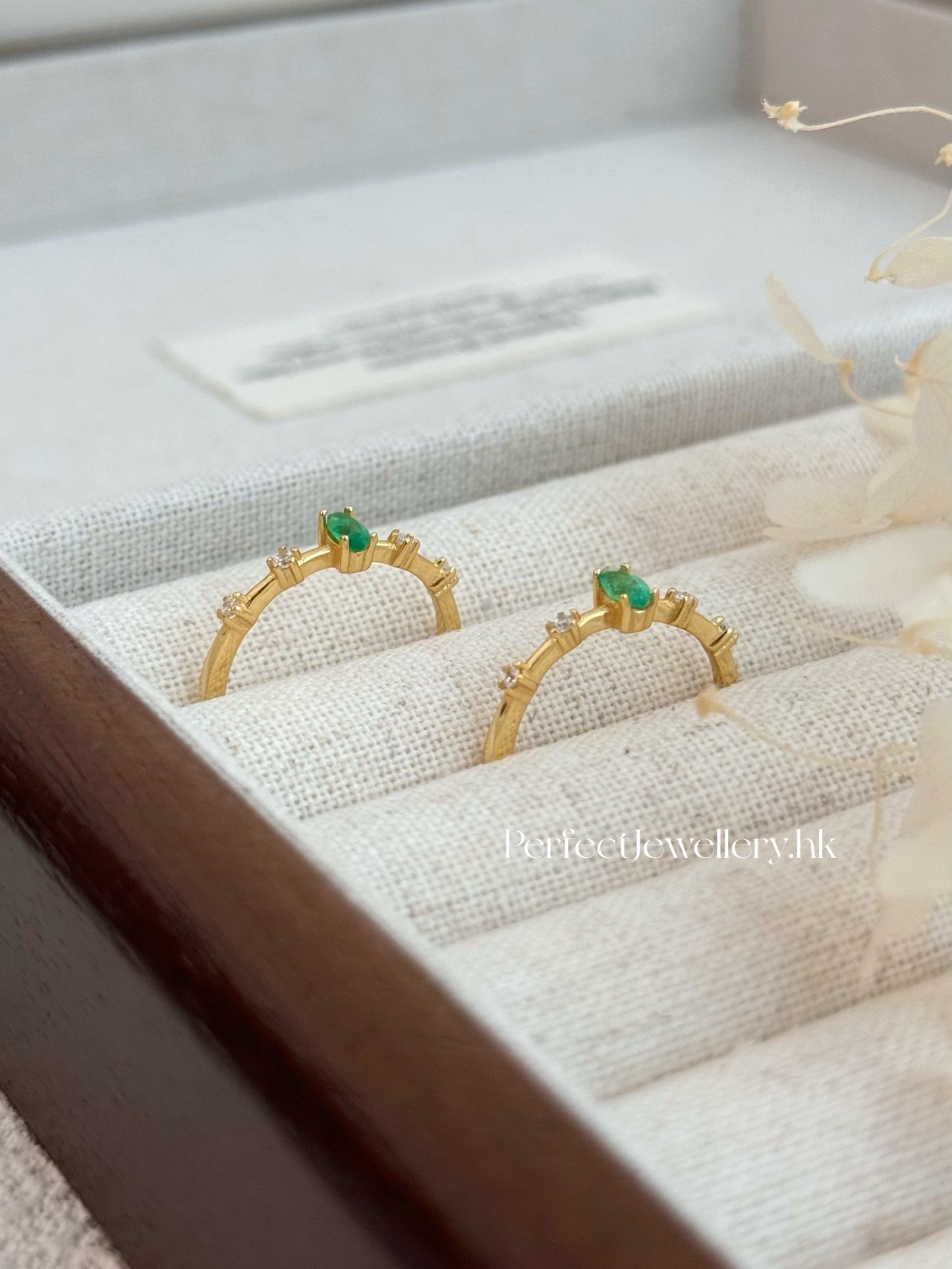 Emerald S925 Ring | 祖母綠精緻滿天星S925戒指