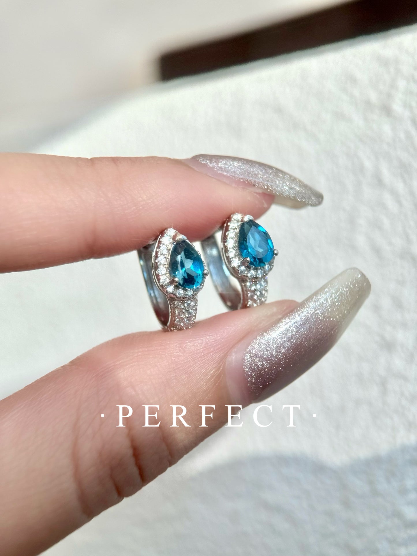 Blue Topaz S925 Earrings | 藍托帕水滴小蛇S925耳圈