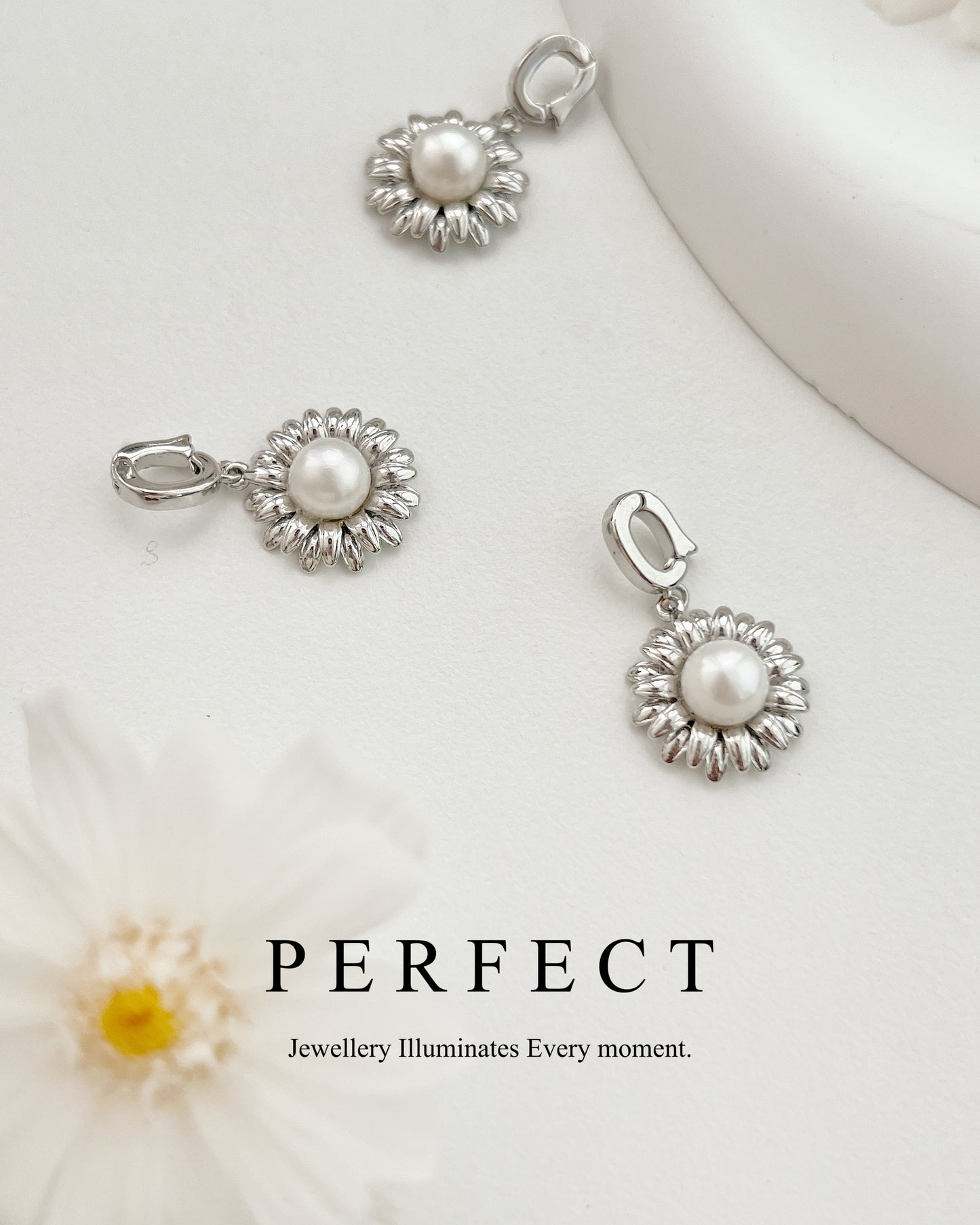 ✨Daisy Freshwater Pearl Pendant ｜淡水珍珠小雛菊🌼萬用扣吊墜✨