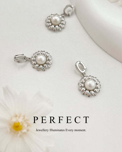 ✨Daisy Freshwater Pearl Pendant ｜淡水珍珠小雛菊🌼萬用扣吊墜✨