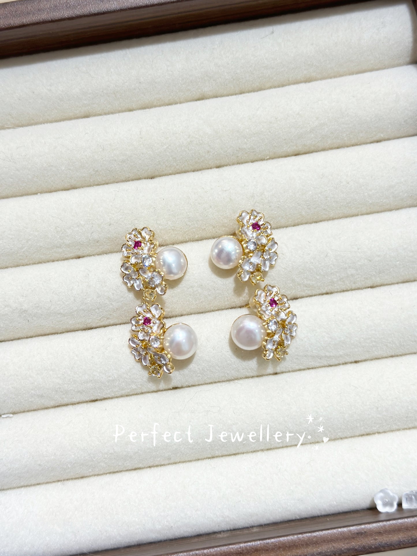 Freshwater Pearl Earring | 淡水珍珠繁花耳釘
