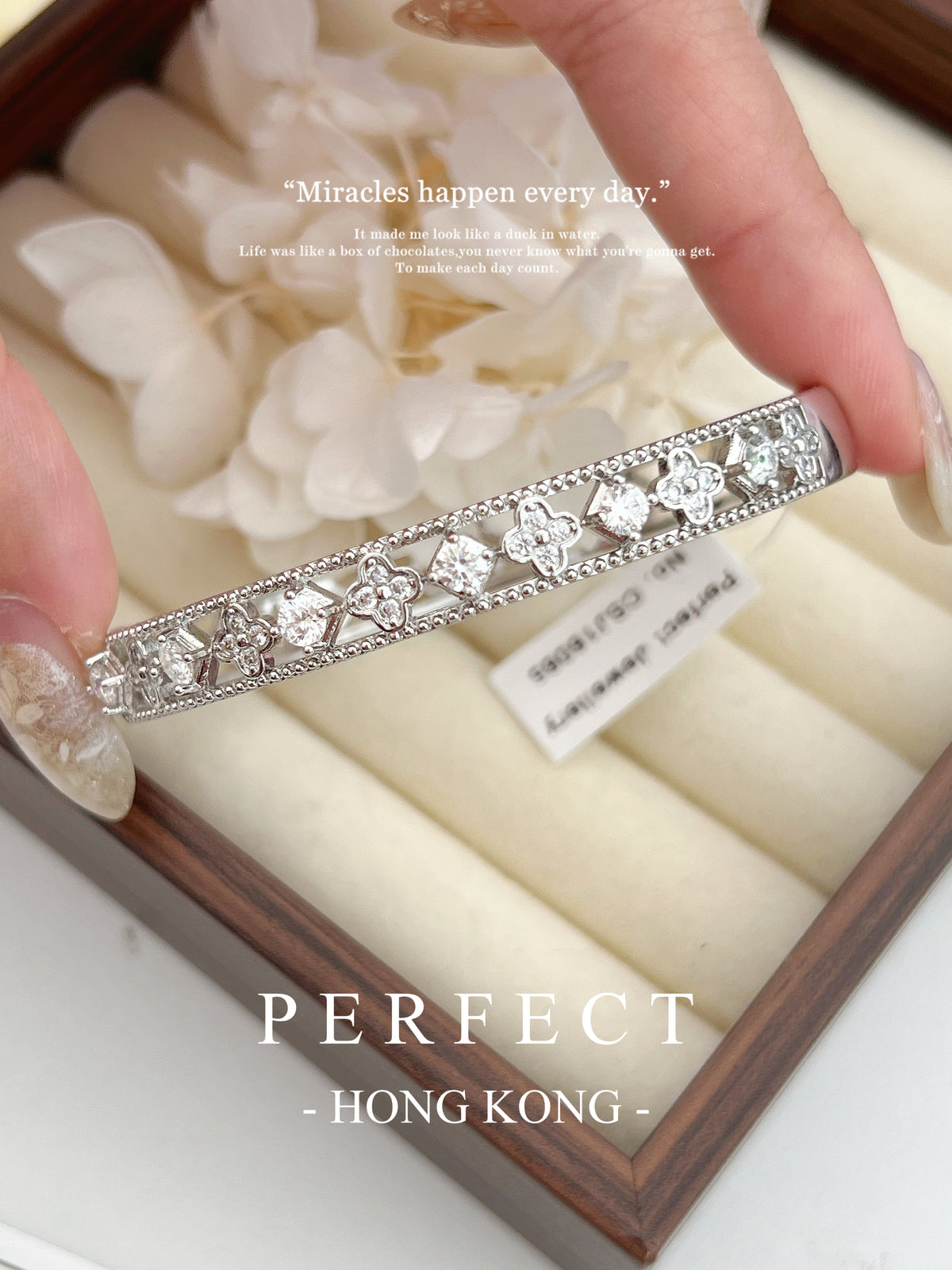 Moissanite Clover🍀 Brass Bangle | 莫桑石四葉草手鐲