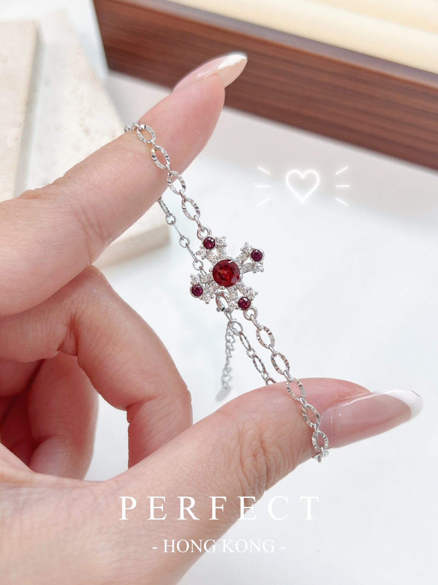 0.4ct Red Garnet Cross Bracelet | 紅石榴十字架手鏈✨♥️