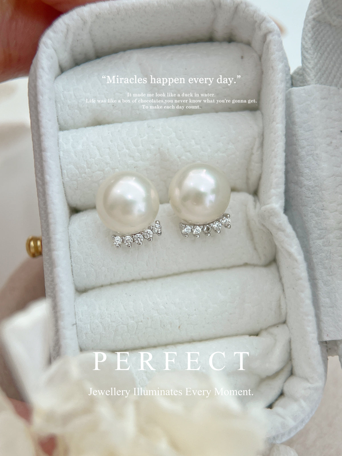 8.5mm Freshwater Pearl S925 Earrings | 淡水珍珠睫毛款耳釘
