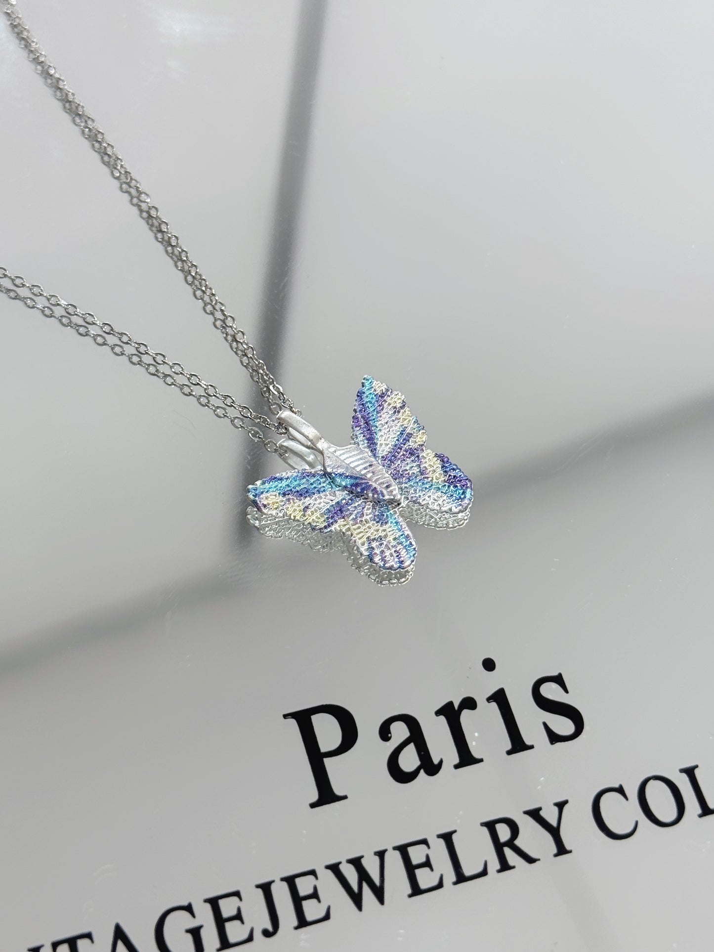Natural Leaf Necklace | 金剛葉彩電鍍蝴蝶項鏈